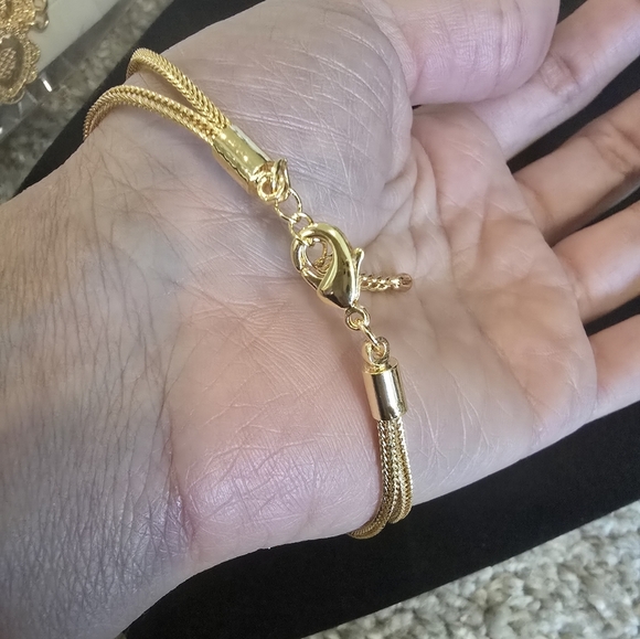 21 kgp Dubai Elegant Gold Jewelry Set - Picture 9 of 12